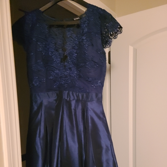 Dress - Picture 2 of 3